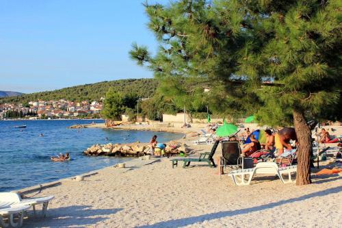 Apartments By The Sea Trogir - 11895