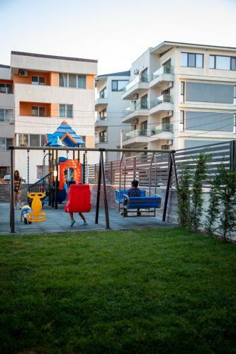 Cozy Apartment In Nord10 Pool N Playground