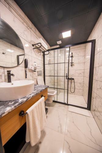 ?ehrar Suite Hotel