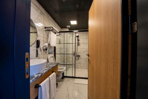 ?ehrar Suite Hotel