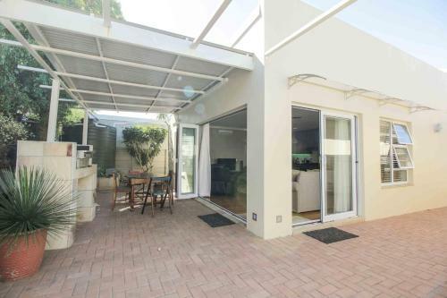 Apartment On Constance Road