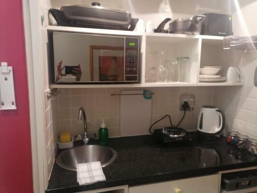 Lovely Seaside Apartment At 40 Brookes Hill