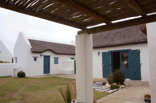 Pebbles In Langezandt, Struisbaai