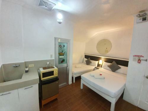 Aparthotel House Of Big Brother Palawan