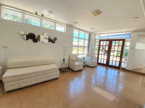 Aparthotel House Of Big Brother Palawan