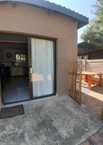 Roos Getaway Apartments