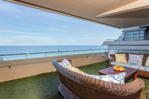 Sands Umdloti Luxury Beach Front Apartment