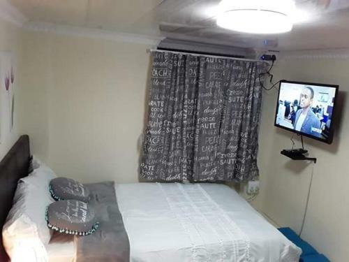 Hostal Point 55 Guest House