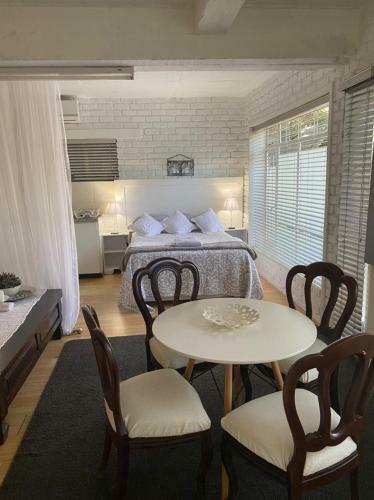 Bed & Breakfast White River B & B