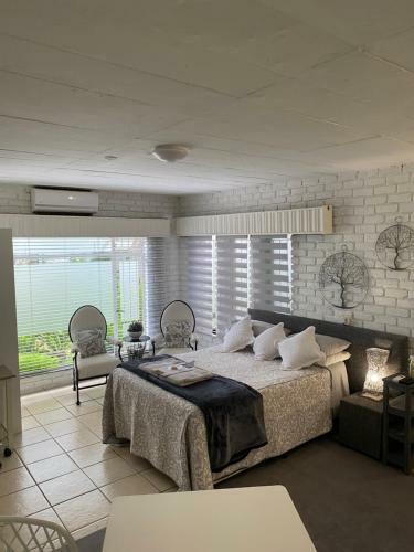 Bed & Breakfast White River B & B