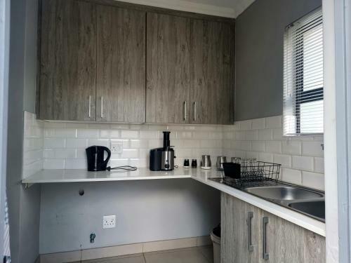 3 Bedroom Residential House With Patio