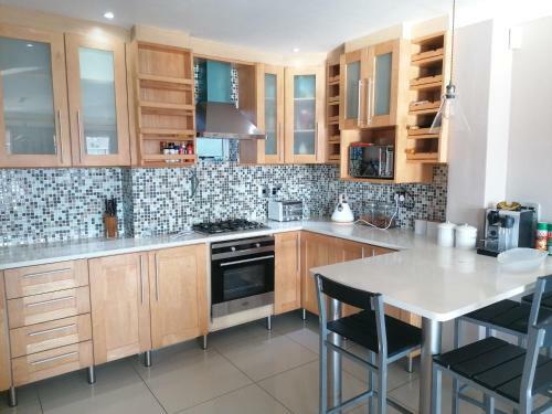 Apartamento Luxury Port St Francis Living