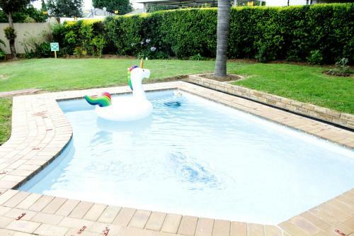 Hostal Midrand Bed And Breakfast