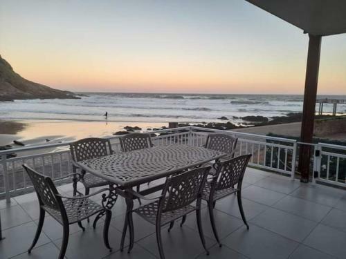 Apartamento Beachfront Property, Victoria Bay, Garden Route