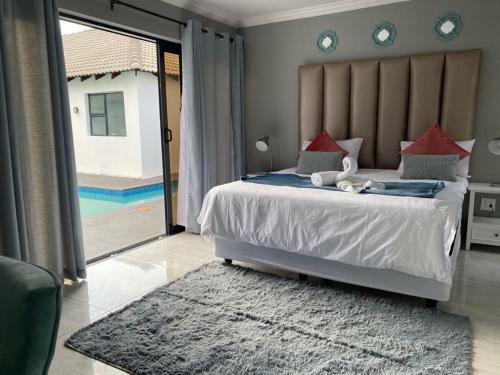 Hostal The King's Court Guest Manor