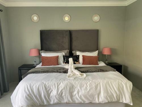 Hostal The King's Court Guest Manor