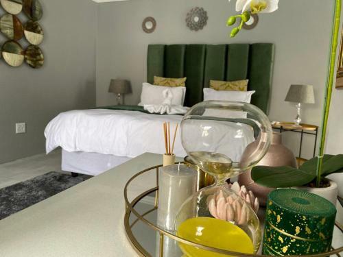 Hostal The King's Court Guest Manor