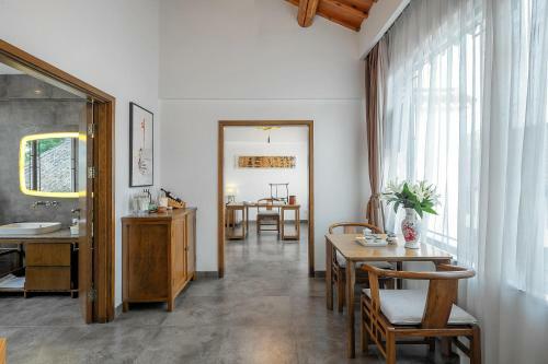 Hostal ????????