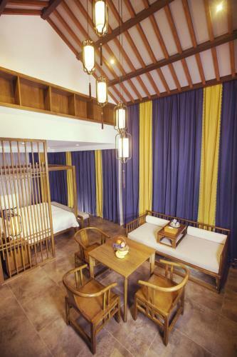 Hostal ????????