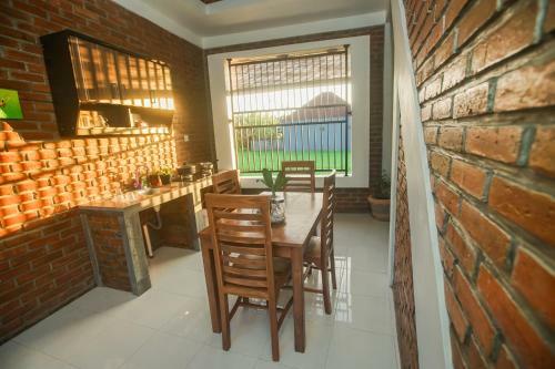 Hostal The Backyard House