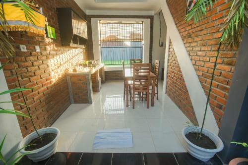 Hostal The Backyard House