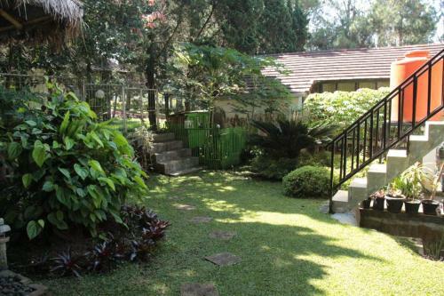 Villa Istana Bunga, Anggrek III Blok Q 1b