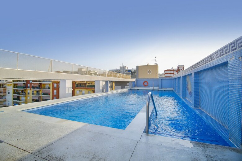Hotel Mainake