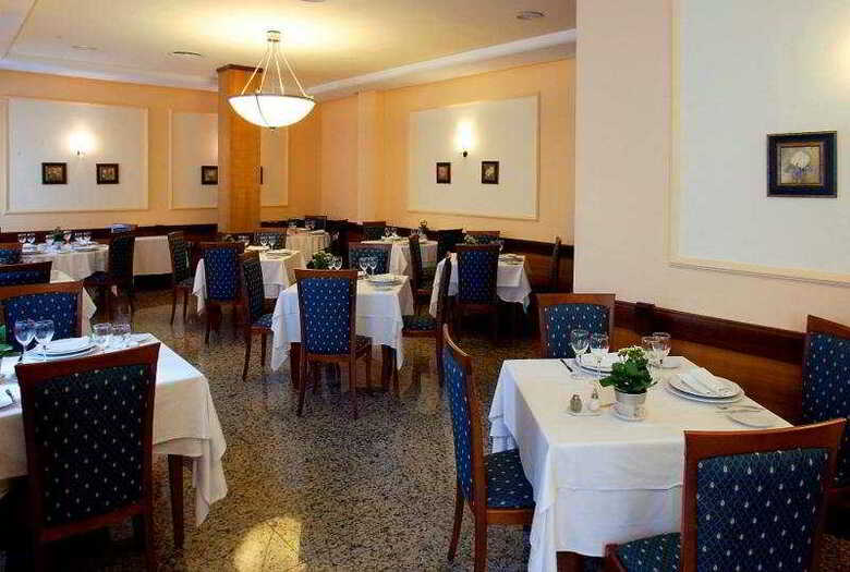 Hotel Mainake
