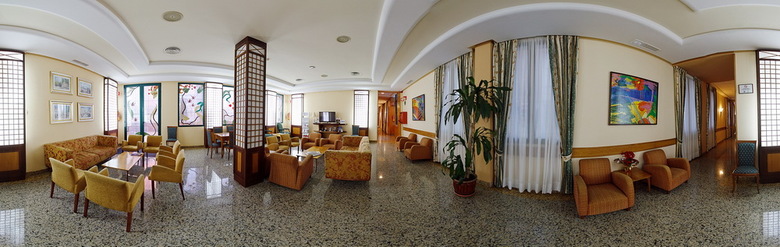 Hotel Mainake