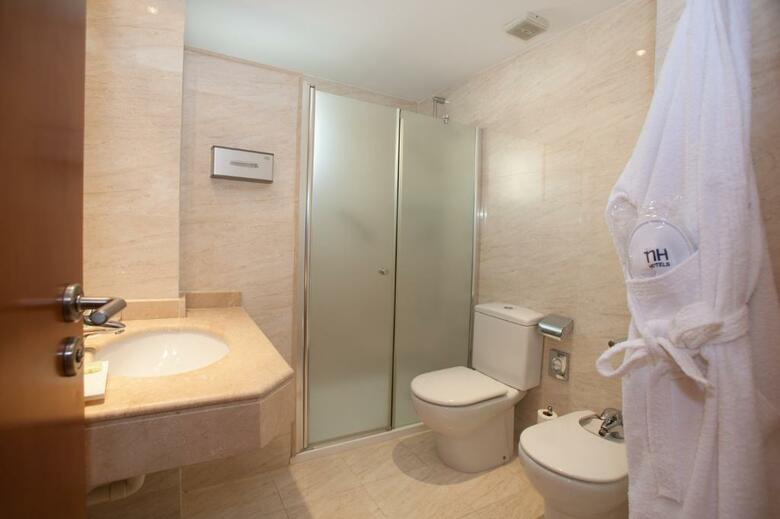 Hotel NH San Pedro