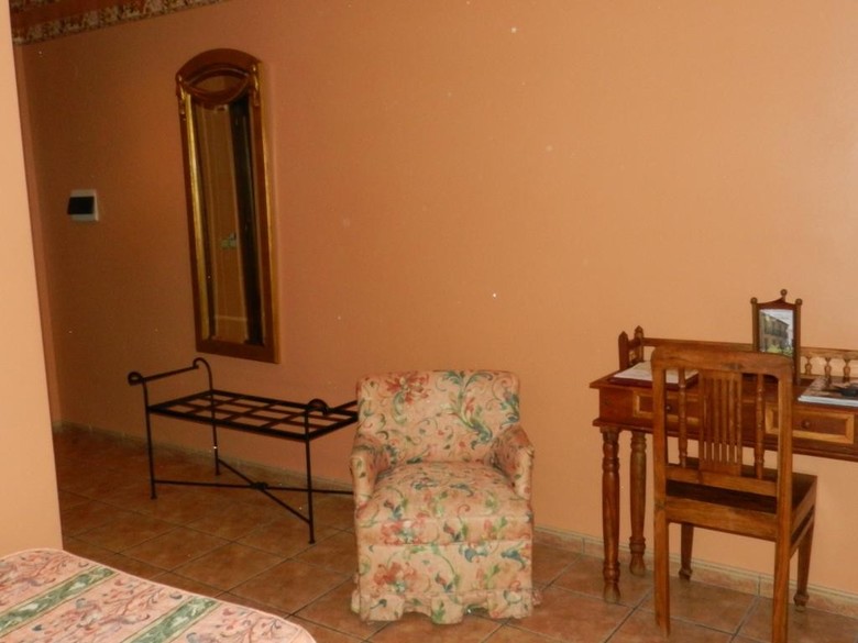 Hotel Don Javier (.)
