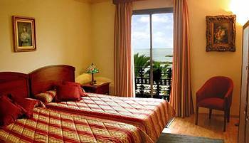 Hotel Park Plaza Suites