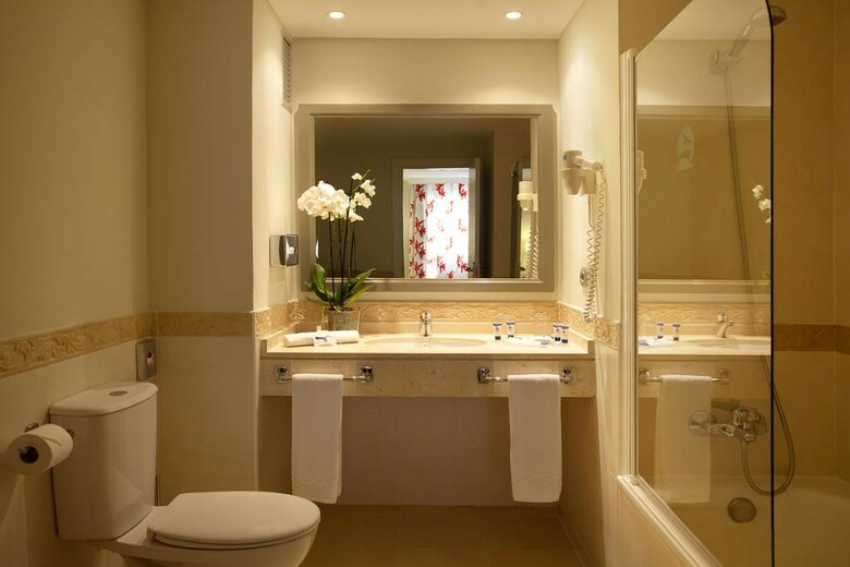 Aparthotel Ona Marinas De Nerja Spa Resort