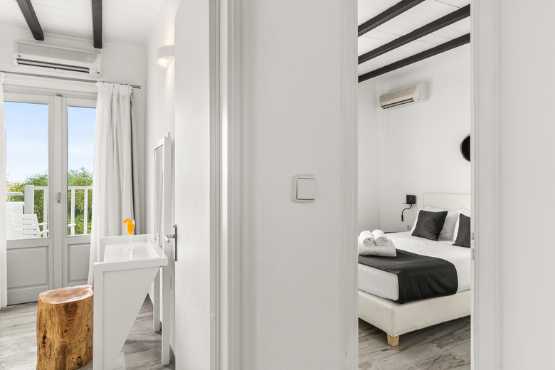 Hotel Chroma