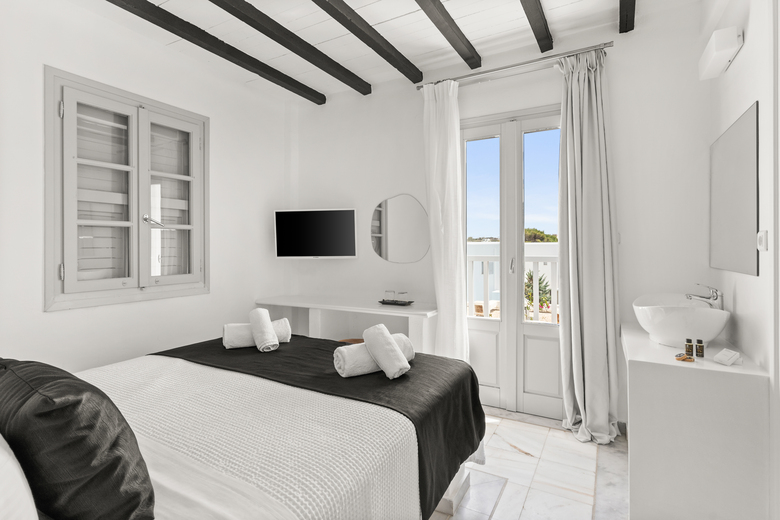 Hotel Chroma