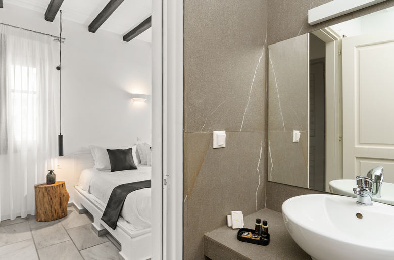 Hotel Chroma