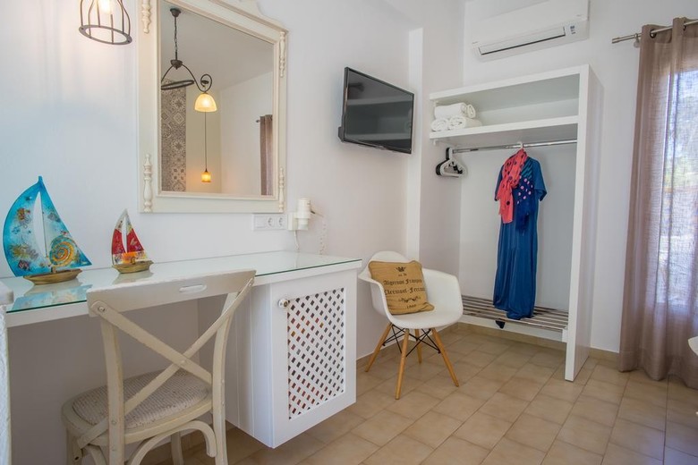 Hotel Cyclades