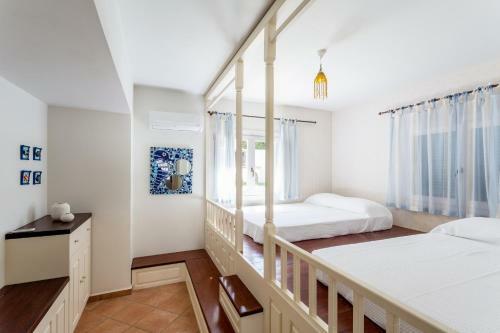 Aeolos Villa