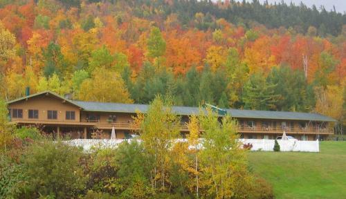 Motel Ledge Rock At Whiteface