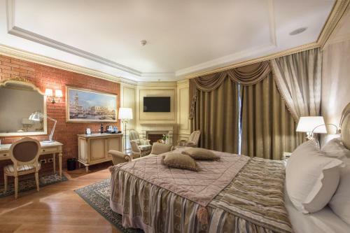 Xheko Imperial Hotel