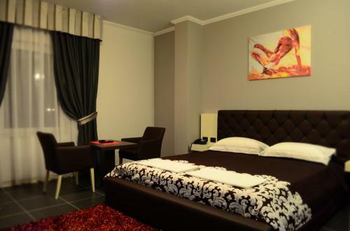 Mustang Hotel