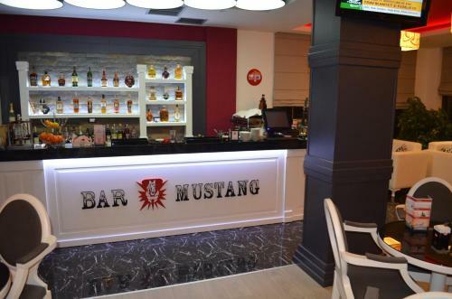Mustang Hotel