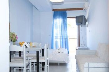 Louladakis Apartments