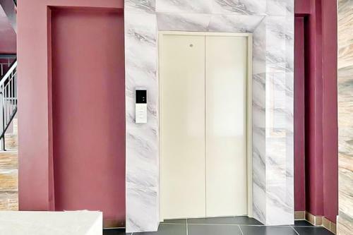 Hotel Oyo 90708 Kbr Home