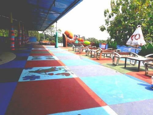 Royal Caravan Trawas Hotel