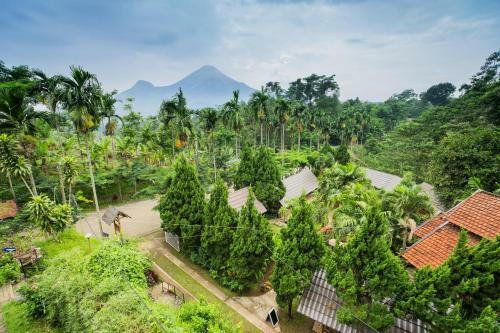 Royal Caravan Trawas Hotel