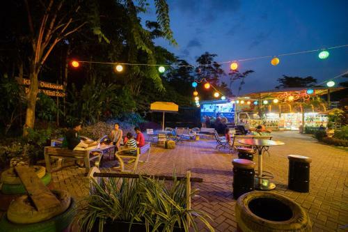 Royal Caravan Trawas Hotel