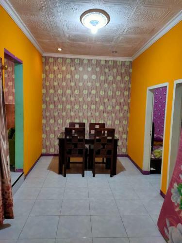 Villa Rendra Batu Permai