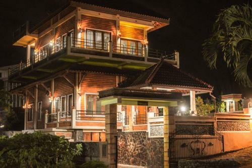 Gandaria Brick Villa