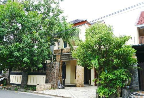 Hostal Green Surabaya Homey